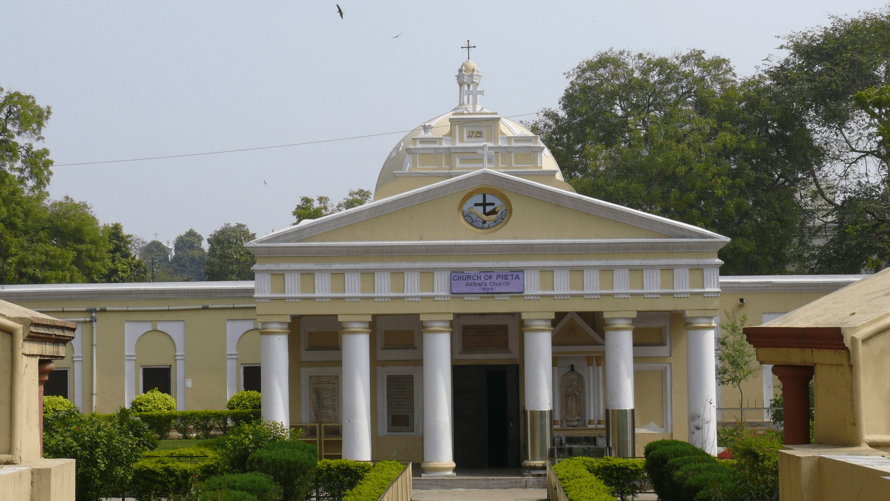 Iglesia de Akbar en Agra. Triángulo de oro de la India.