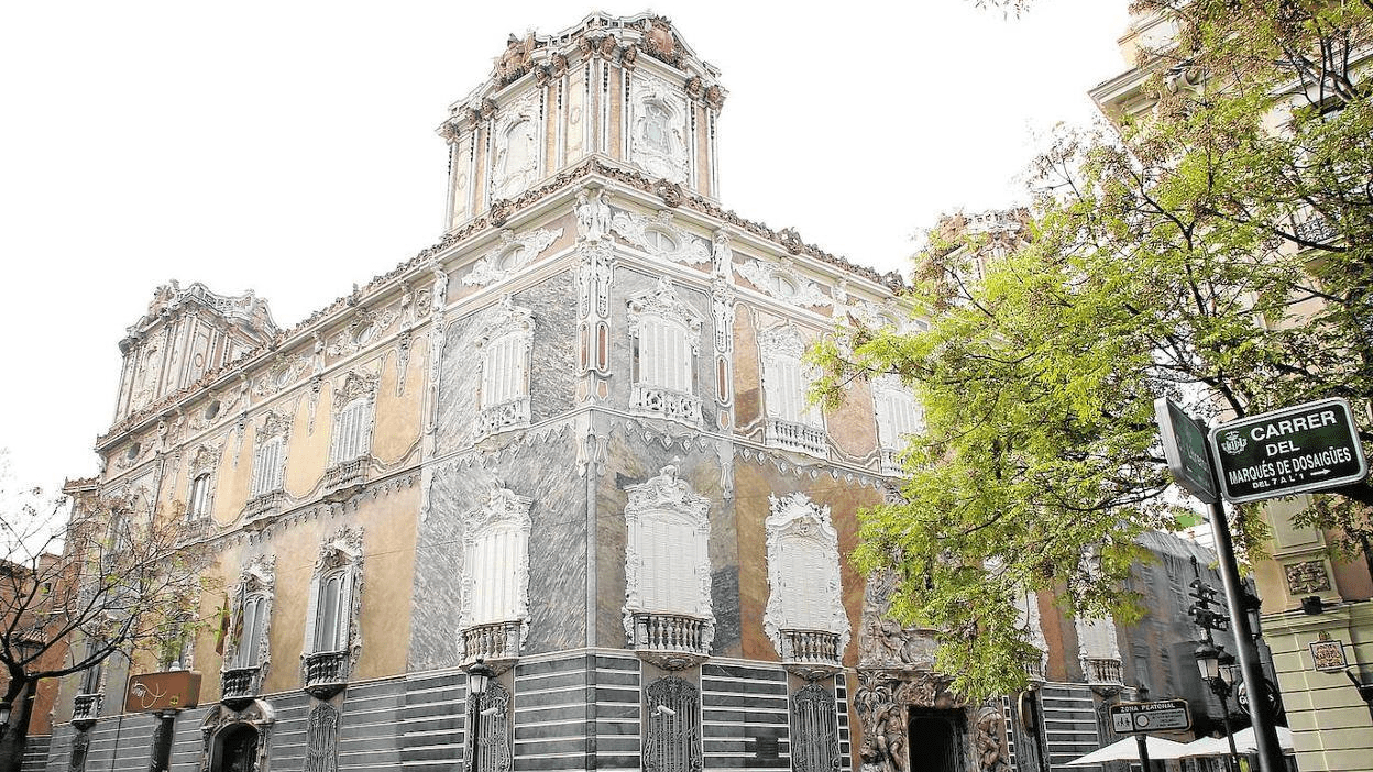 Mejores Museos de España: Museo Nacional de Cerámica y Artes Suntuarias