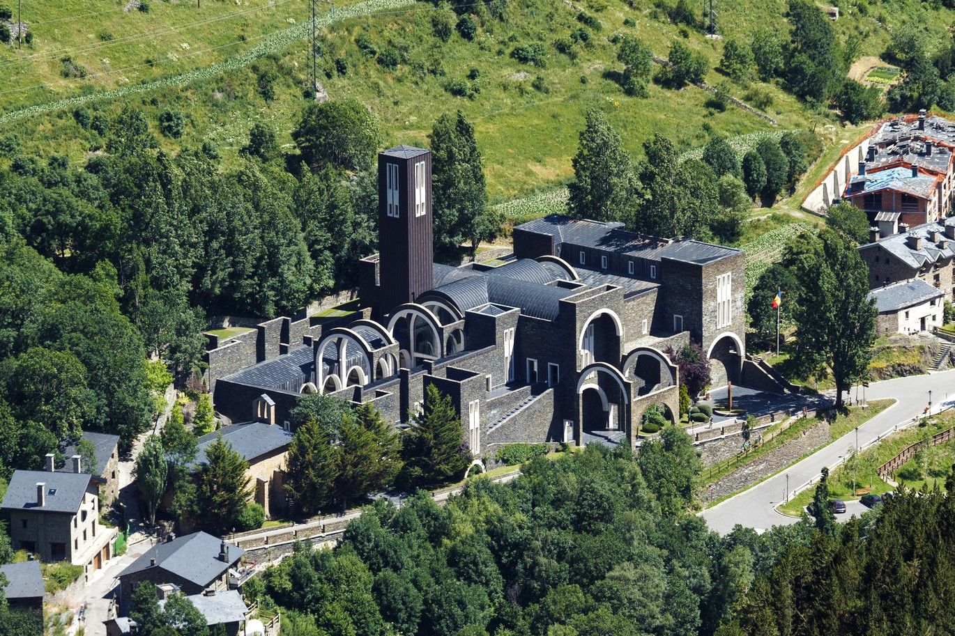 Santuario de Mertixell. Lugares que ver en Andorra.