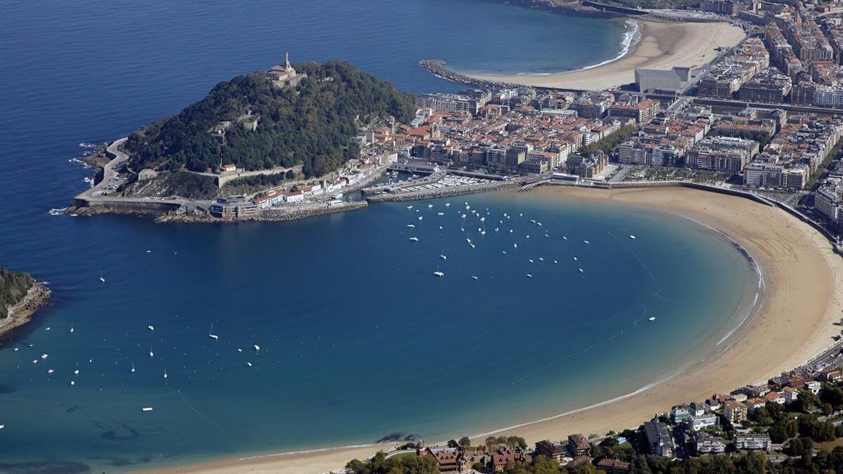 Playa de la Concha en San Sebastián, cosas que ver en España.